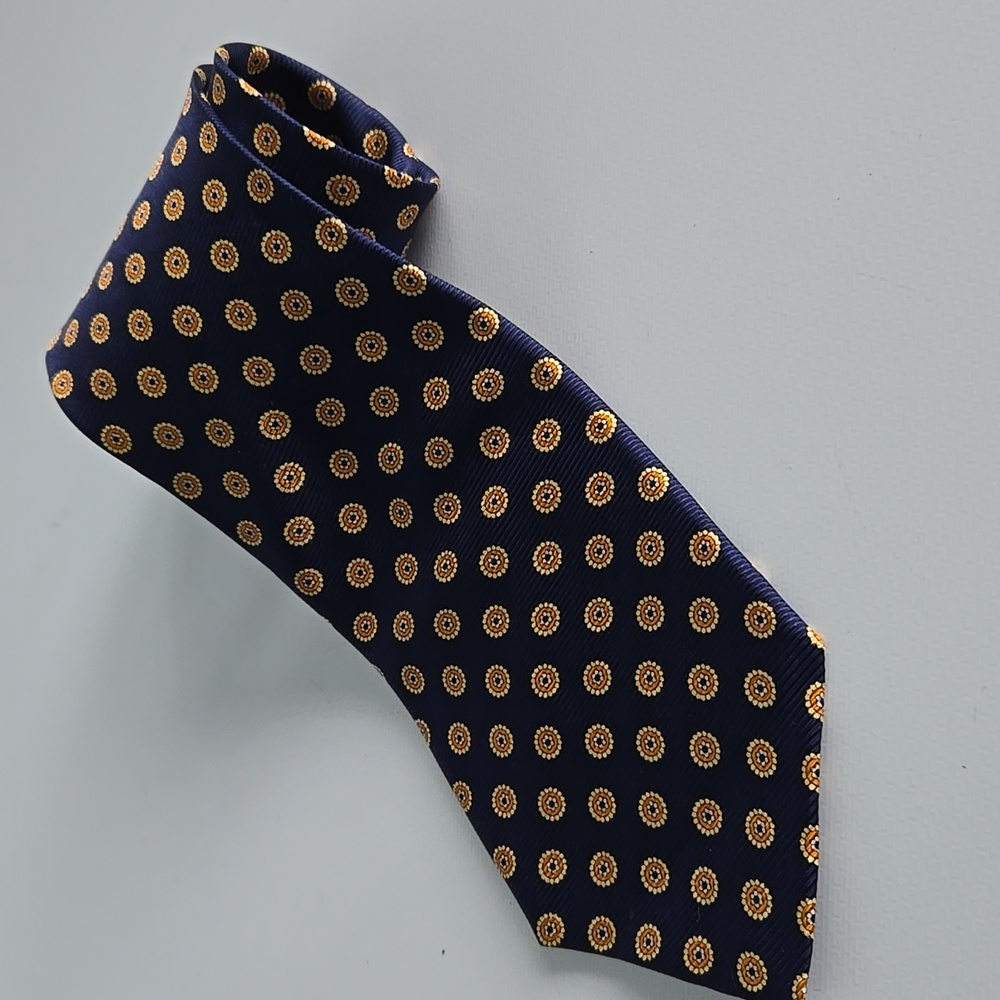 Arrow Men's Tie with Navy Blue and Gold Pattern